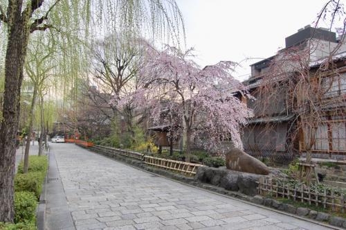 eFNYymEES3aKBiLmXC5Czg thumb 1352